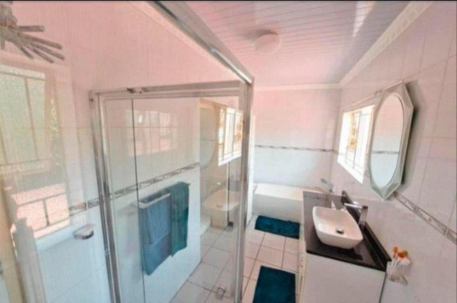 5 Bedroom Property for Sale in Mmabatho Unit 6 North West